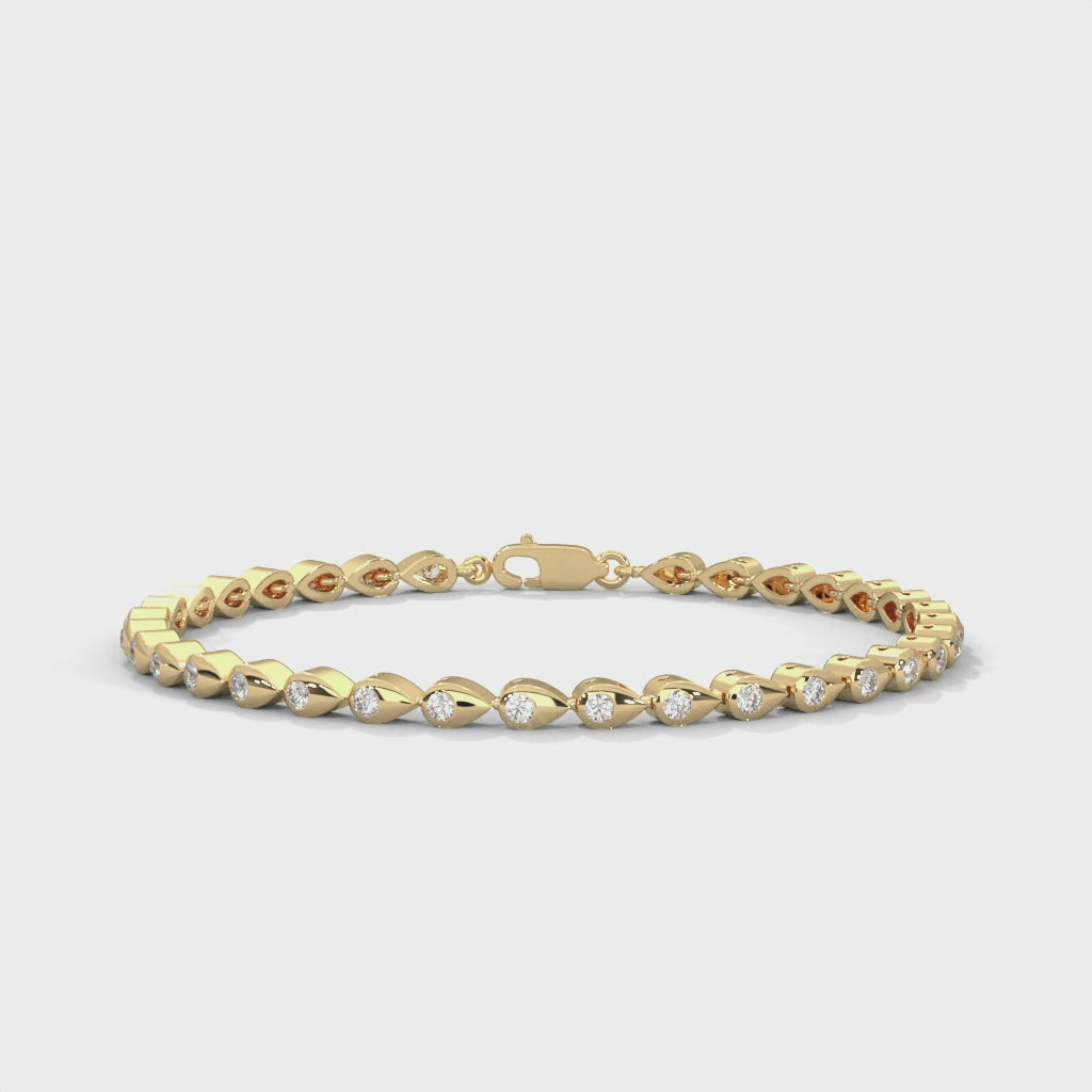 Perrine Pear Link Diamond Bracelet in 14kt yellow gold