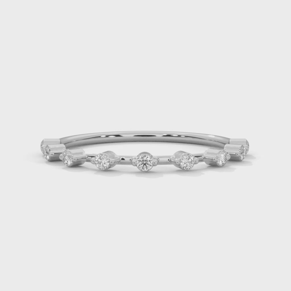 Amélie Scattered Diamond Band in white gold